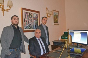Stefano Palma, in the middle of the photo, with his sons Gabriele and Andrea, founders of Engineering Equipment & Tread Mold Design in Barletta.